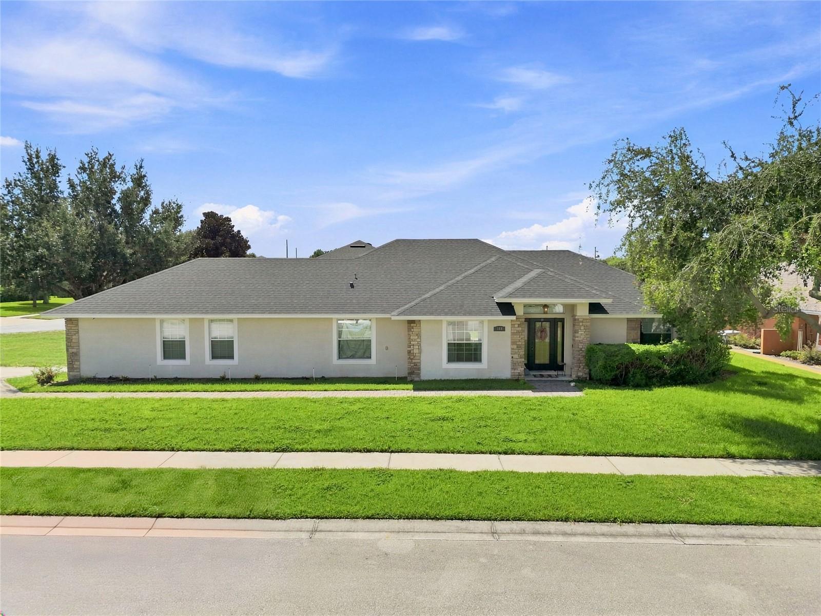 Photo of 304 BENTLEY OAKS BOULEVARD AUBURNDALE FL 33823
