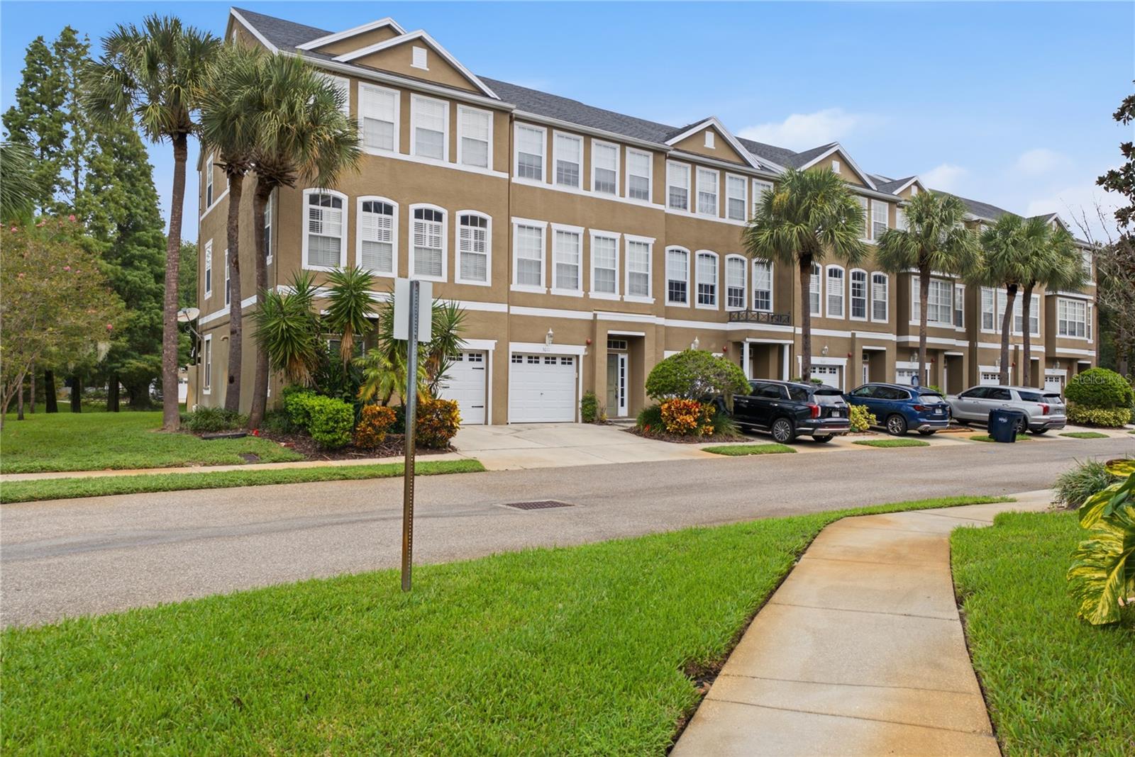 Photo of 3011 POINTEVIEW DRIVE TAMPA FL 33611