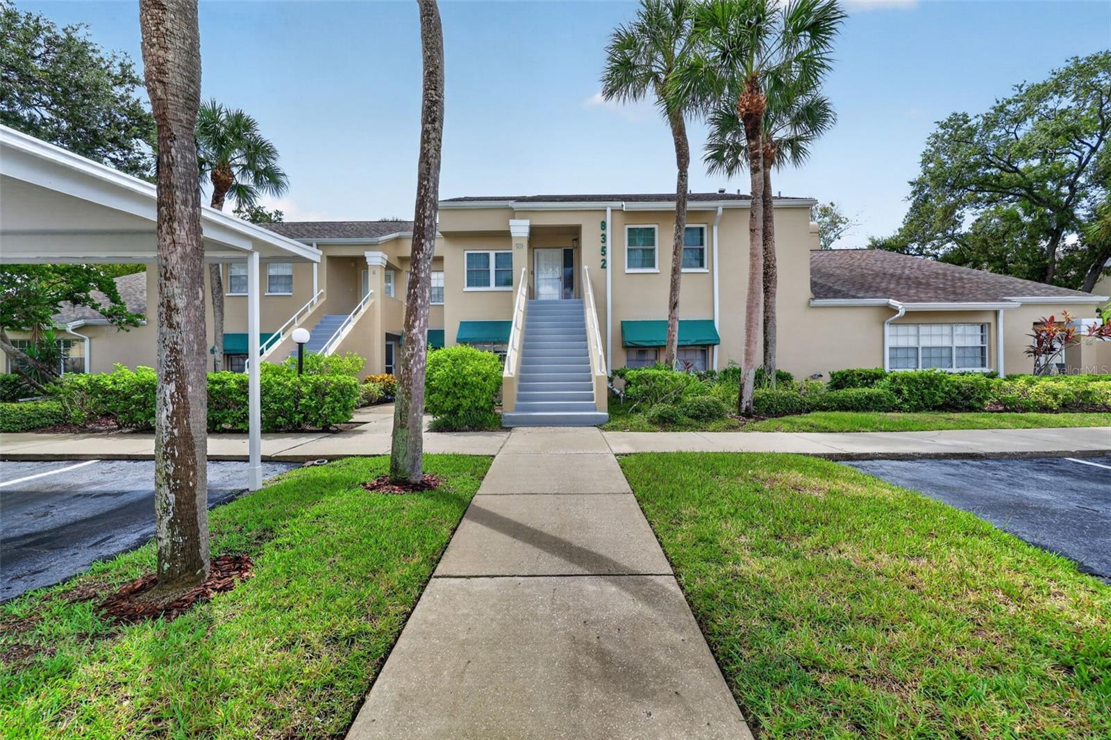Photo of 8352 MEADOWBROOK DRIVE #10 SEMINOLE FL 33777
