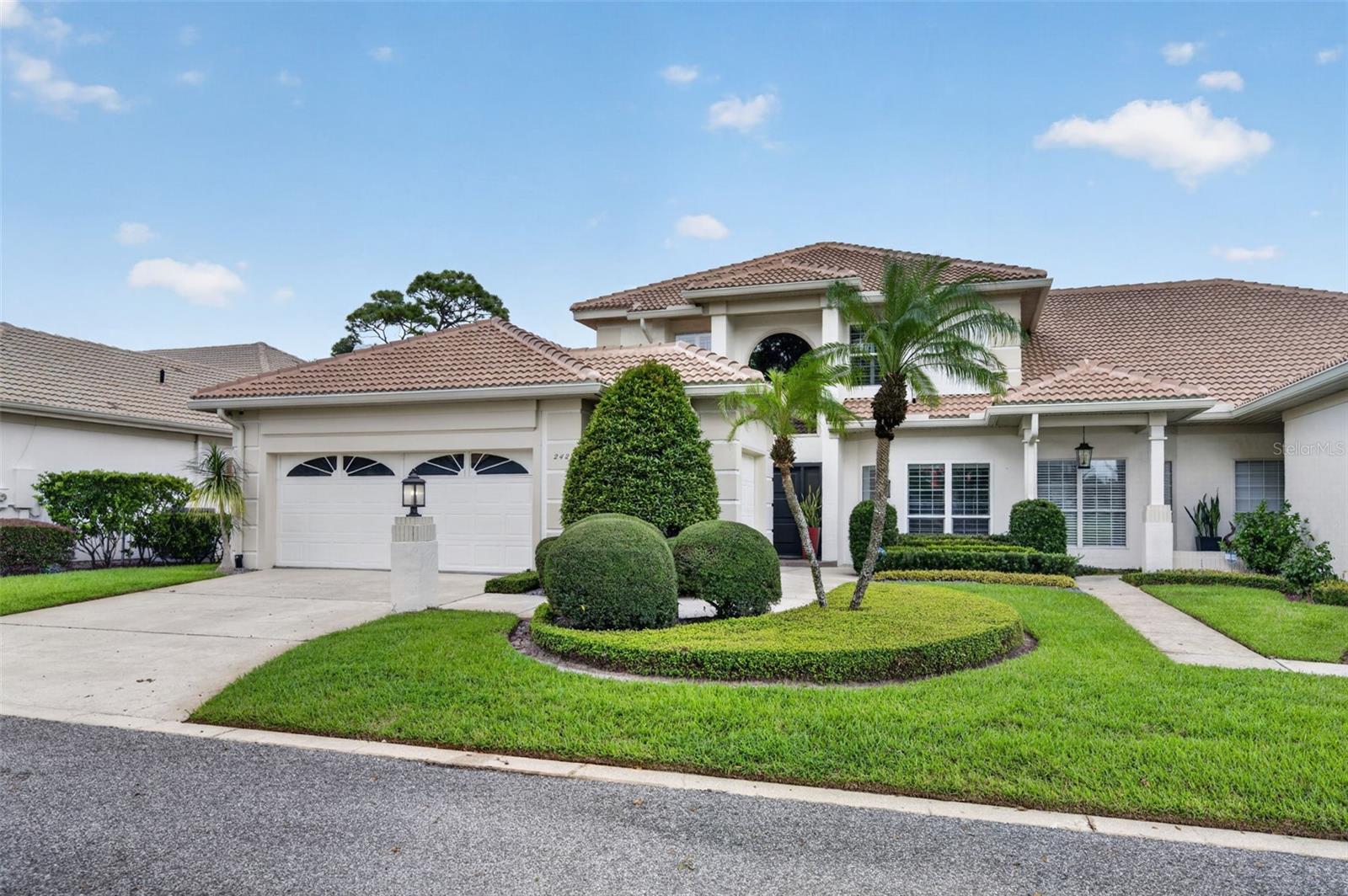 Photo of 2422 SWEETWATER COUNTRY CLUB DRIVE APOPKA FL 32712