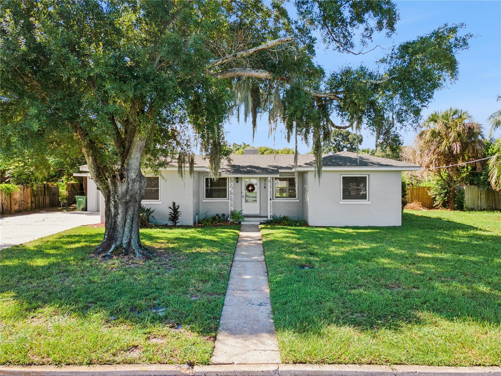 Photo of 716 AVENUE I WINTER HAVEN FL 33881
