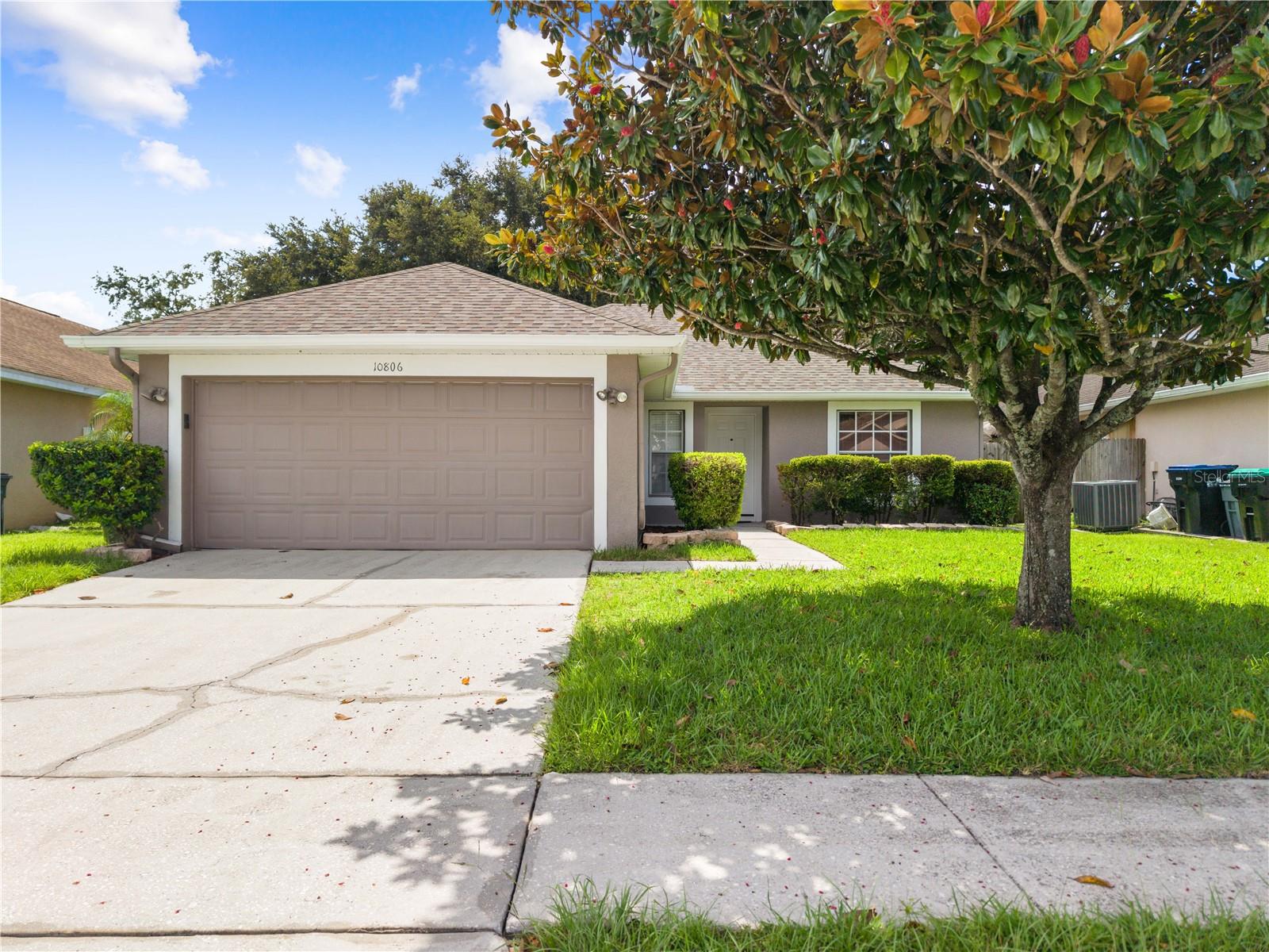 Photo of 10806 BROWN TROUT CIRCLE ORLANDO FL 32825