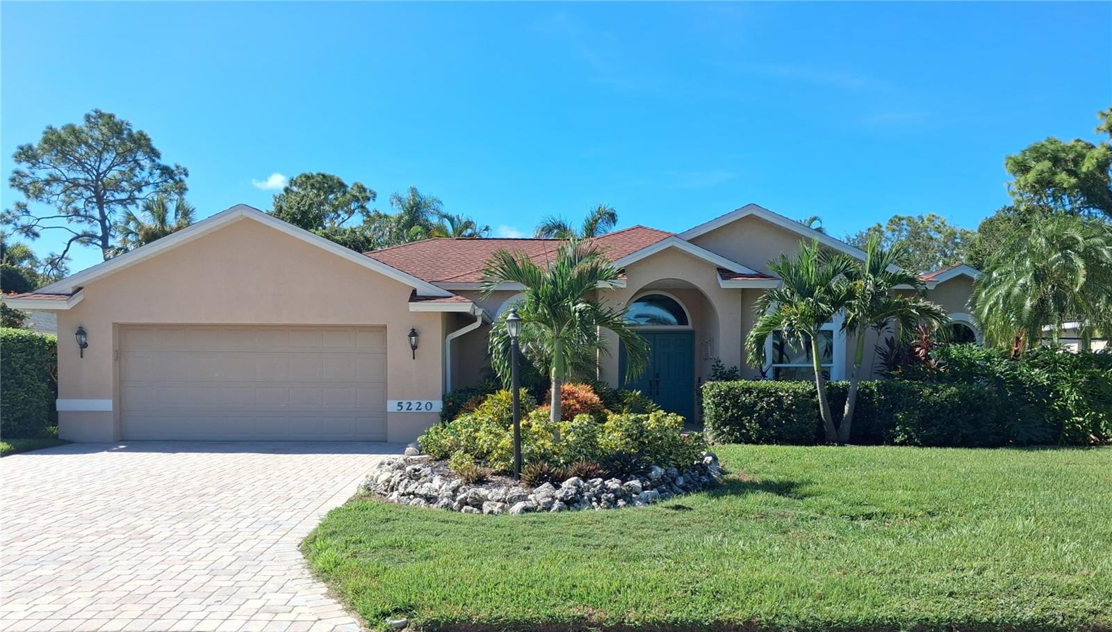 Photo of 5220 SUNNYDALE CIRCLE SARASOTA FL 34233