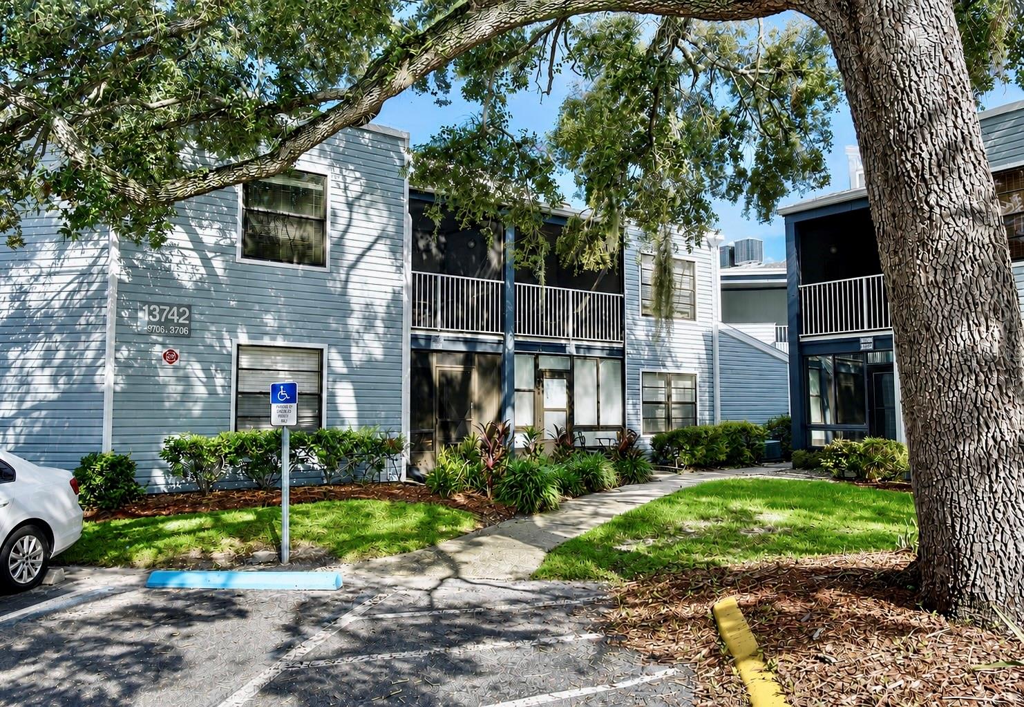 Photo of 3712 SOUTHPOINTE DRIVE #U6 ORLANDO FL 32822