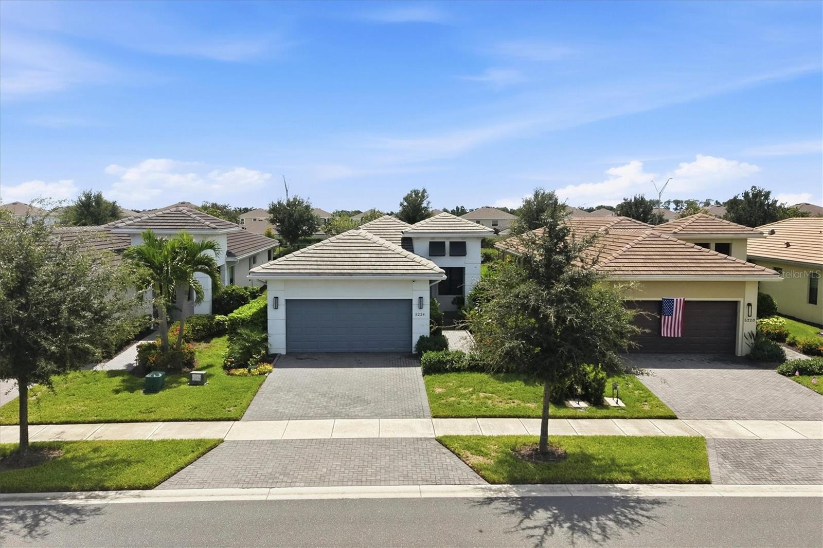 Photo of 5224 BARNETT CIRCLE BRADENTON FL 34211