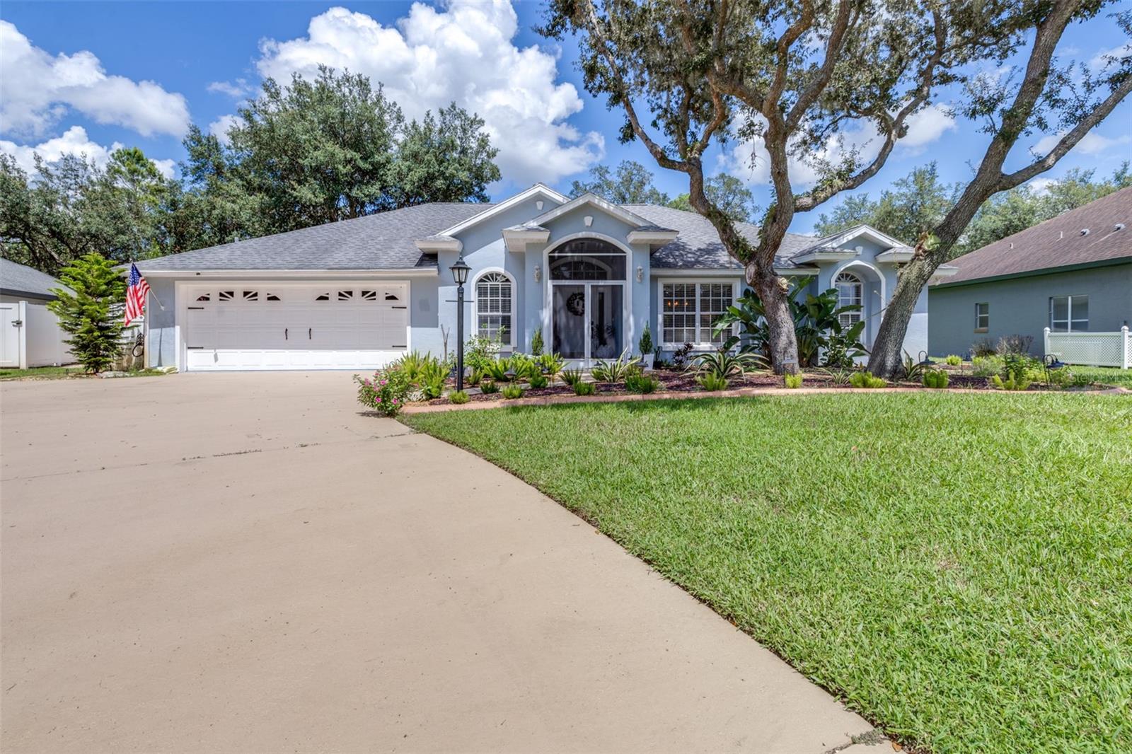 Photo of 5087 STRAFFORD OAKS DRIVE SEBRING FL 33875