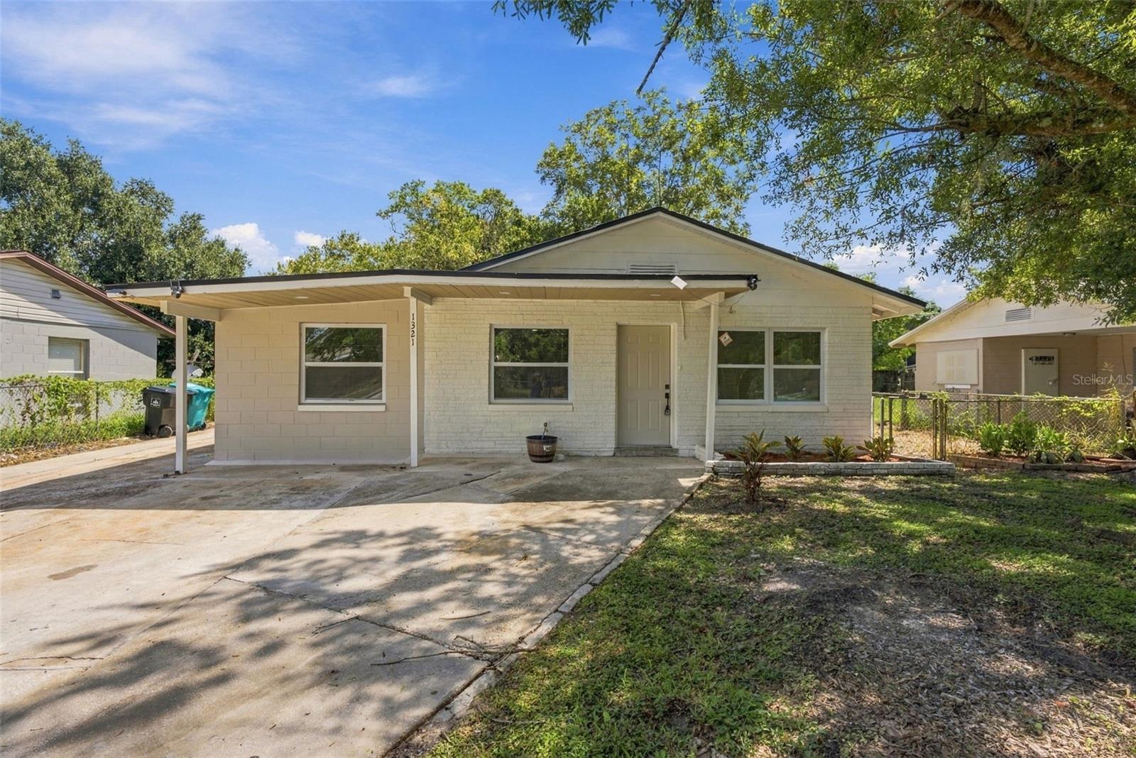 Photo of 1321 LESCOT LANE ORLANDO FL 32811