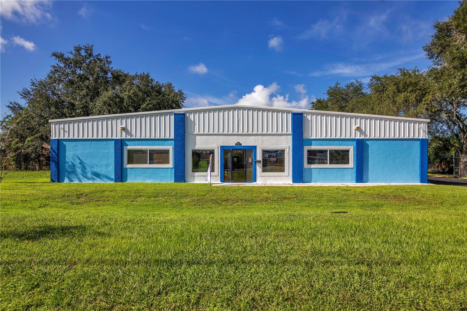 Photo of 404 W ORANGE BLOSSOM TRAIL APOPKA FL 32712