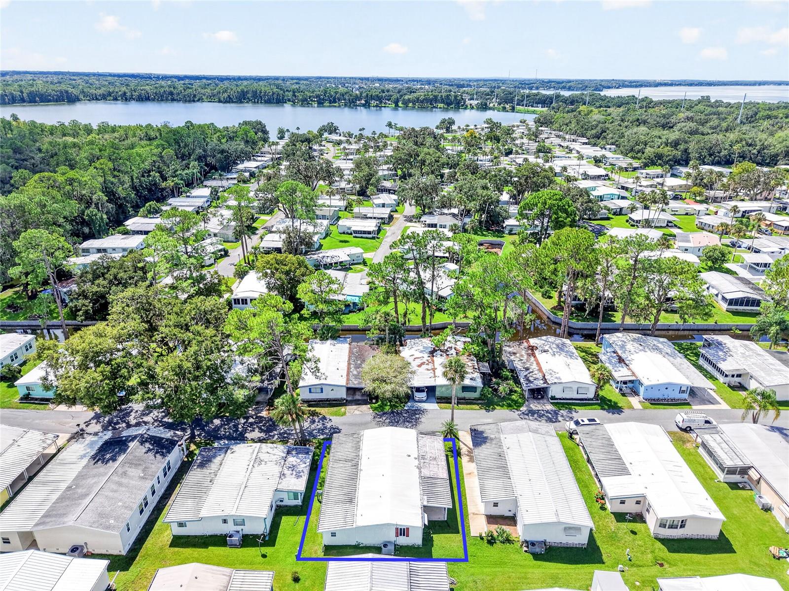 Photo of 210 PALM MEADOWS DR EUSTIS FL 32726