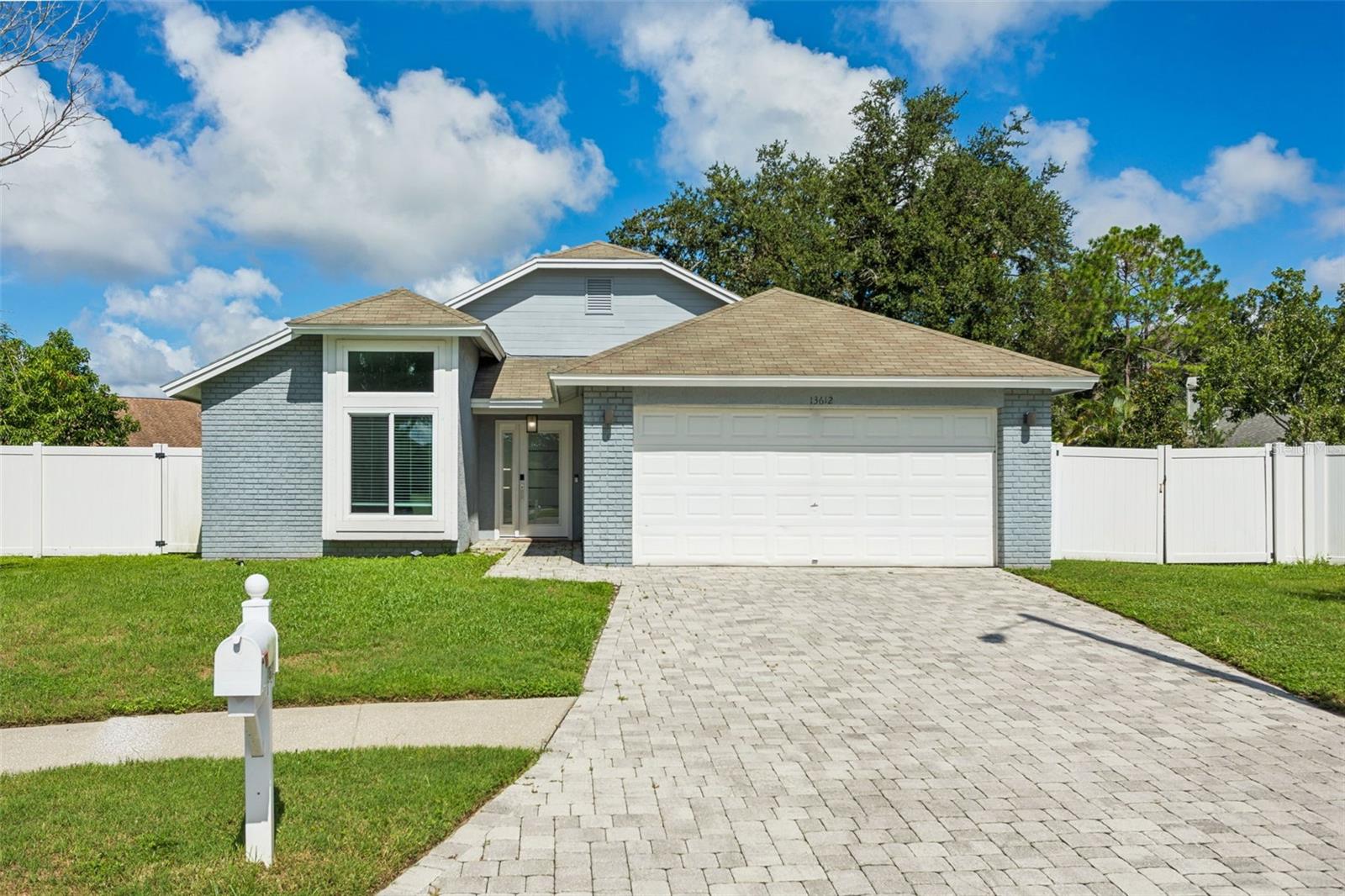 Photo of 13612 COLORADO PLACE TAMPA FL 33626