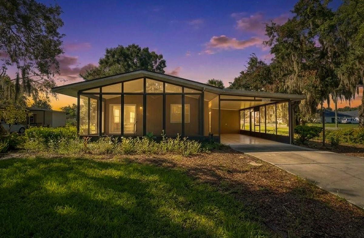 Photo of 15346 CARROLLS COURT TAVARES FL 32778