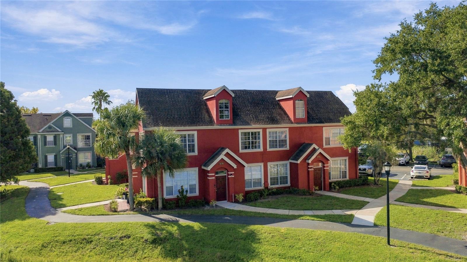 Photo of 9570 LAKE CHASE ISLAND WAY #9570 TAMPA FL 33626