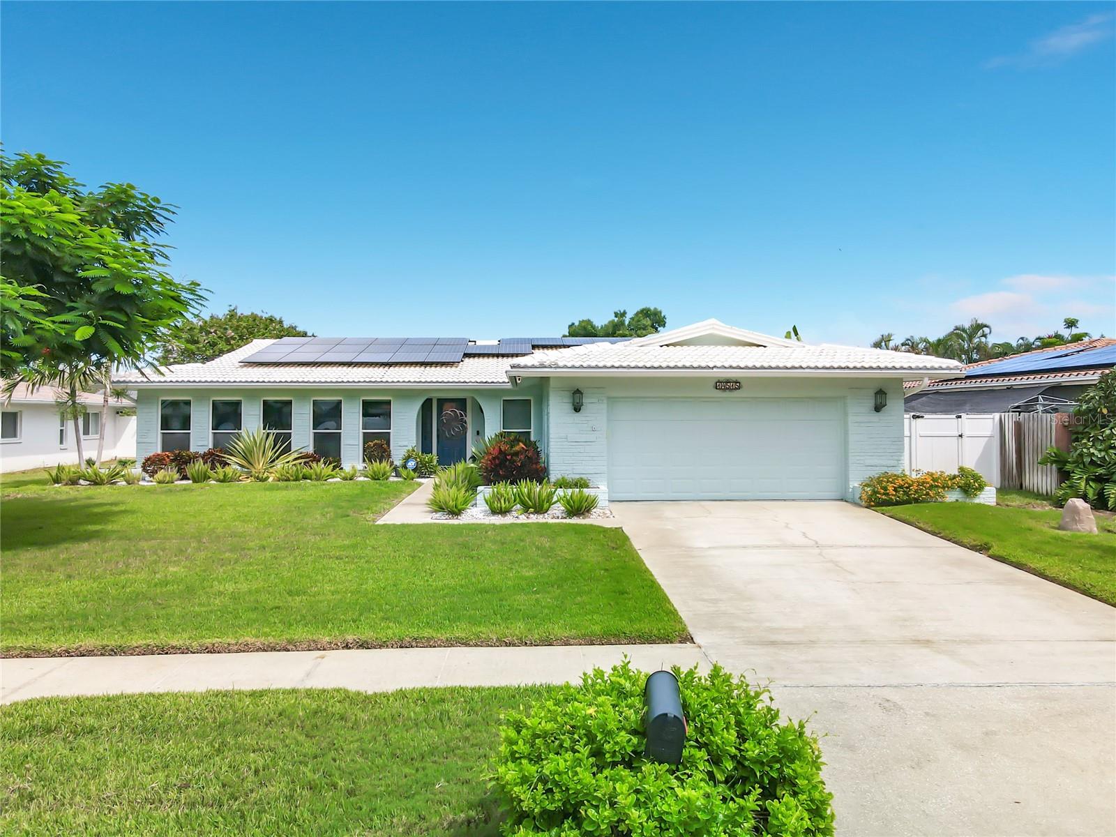 Photo of 14515 ANCHORAGE CIRCLE SEMINOLE FL 33776