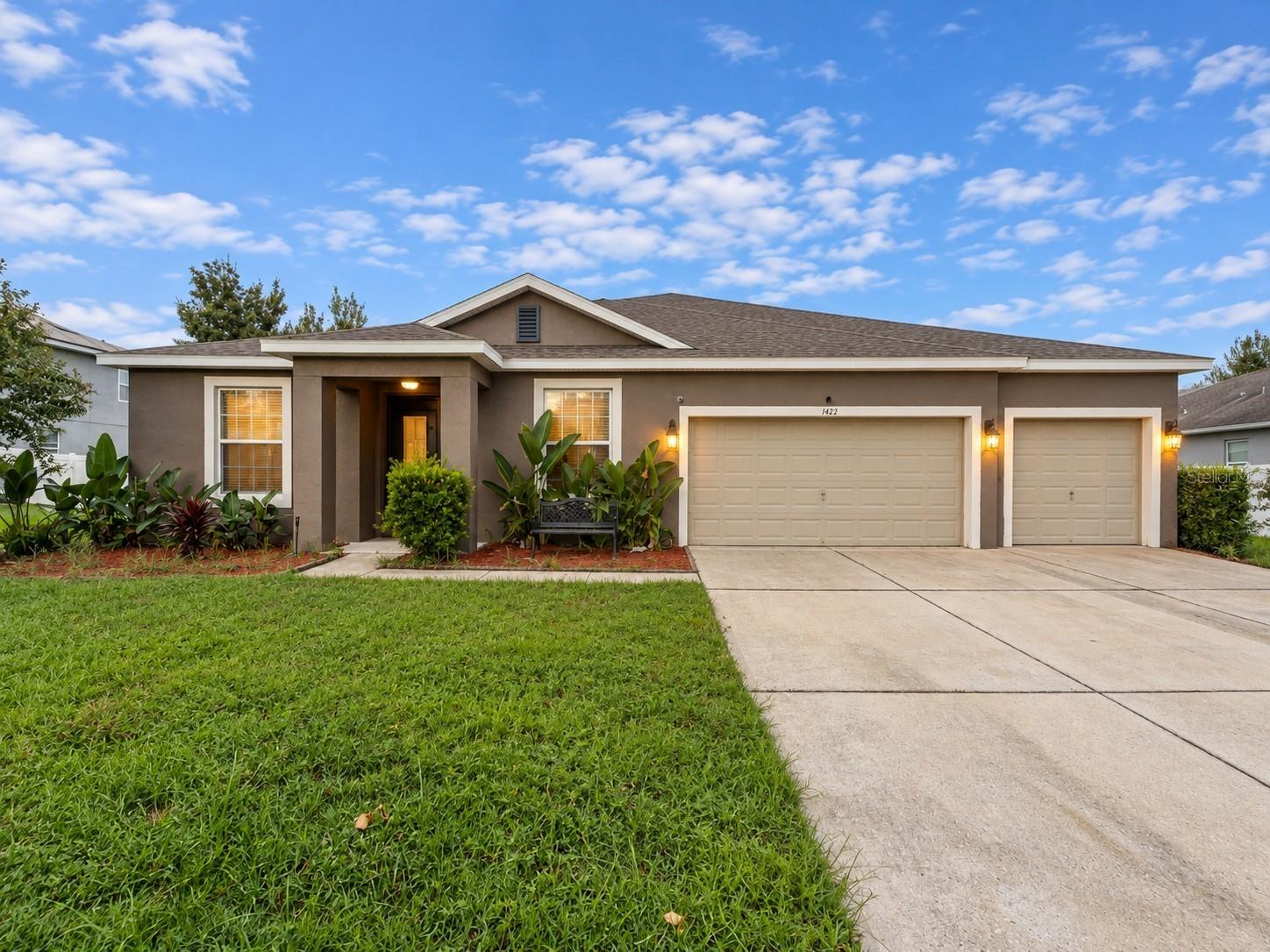 Photo of 1422 SHARON ROSE TRACE DELTONA FL 32725