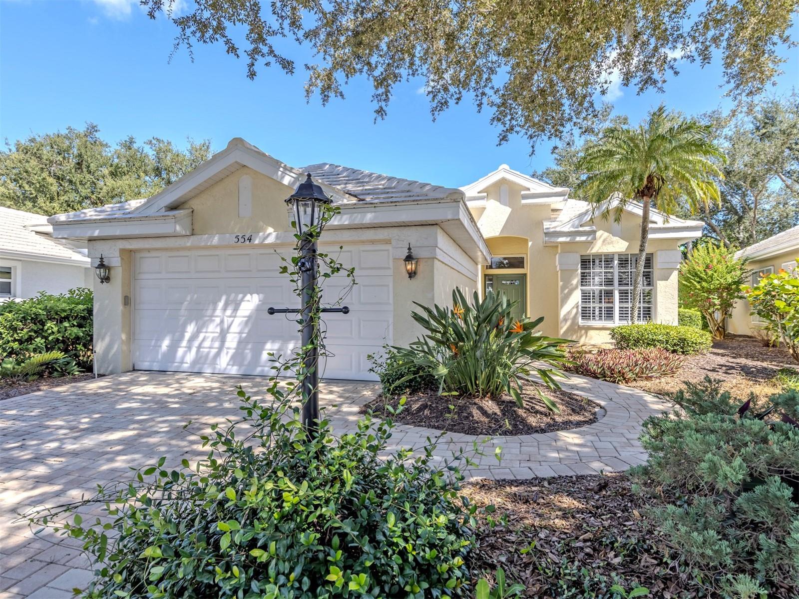Photo of 554 FALLBROOK DRIVE VENICE FL 34292