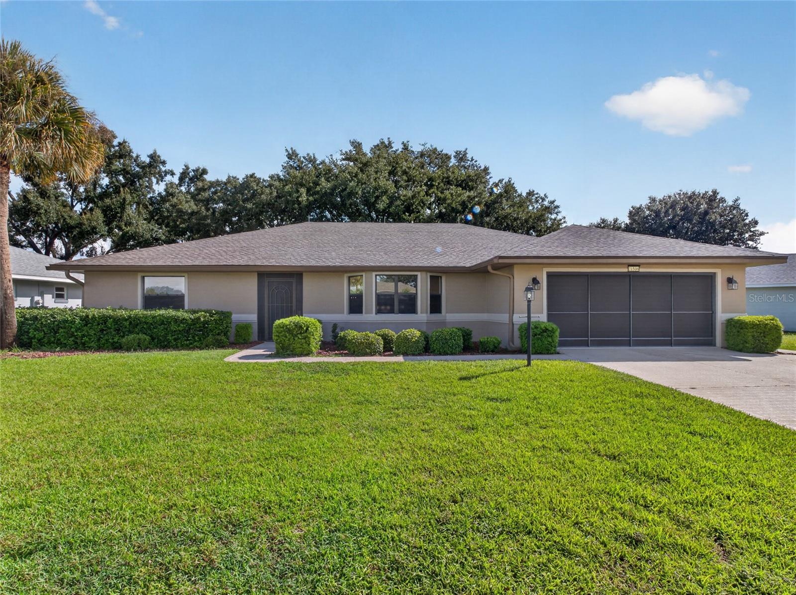 Photo of 21506 QUEEN ANNE COURT LEESBURG FL 34748