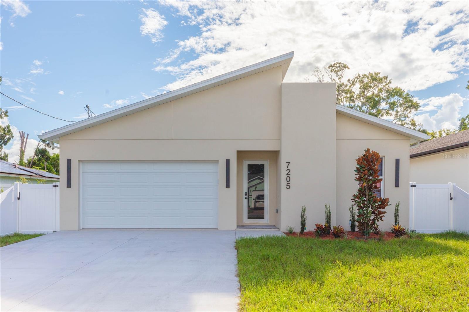 Photo of 7205 N LOIS AVENUE TAMPA FL 33614