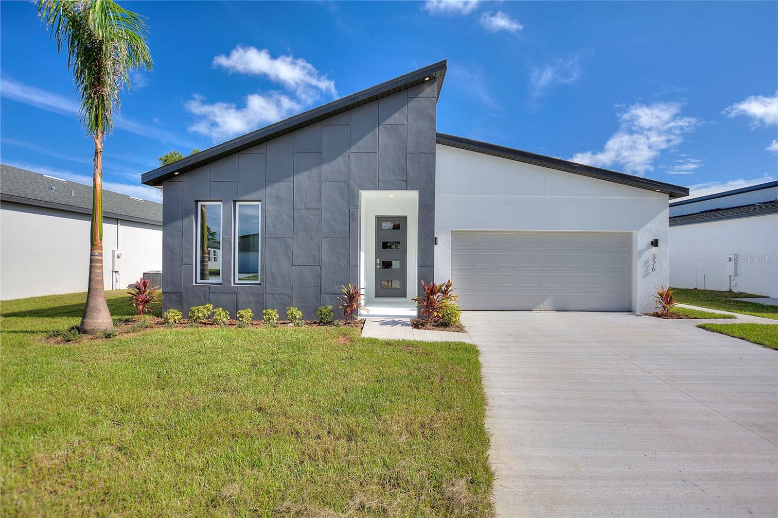 Photo of 326 ROYAL PALM WAY WINTER HAVEN FL 33881