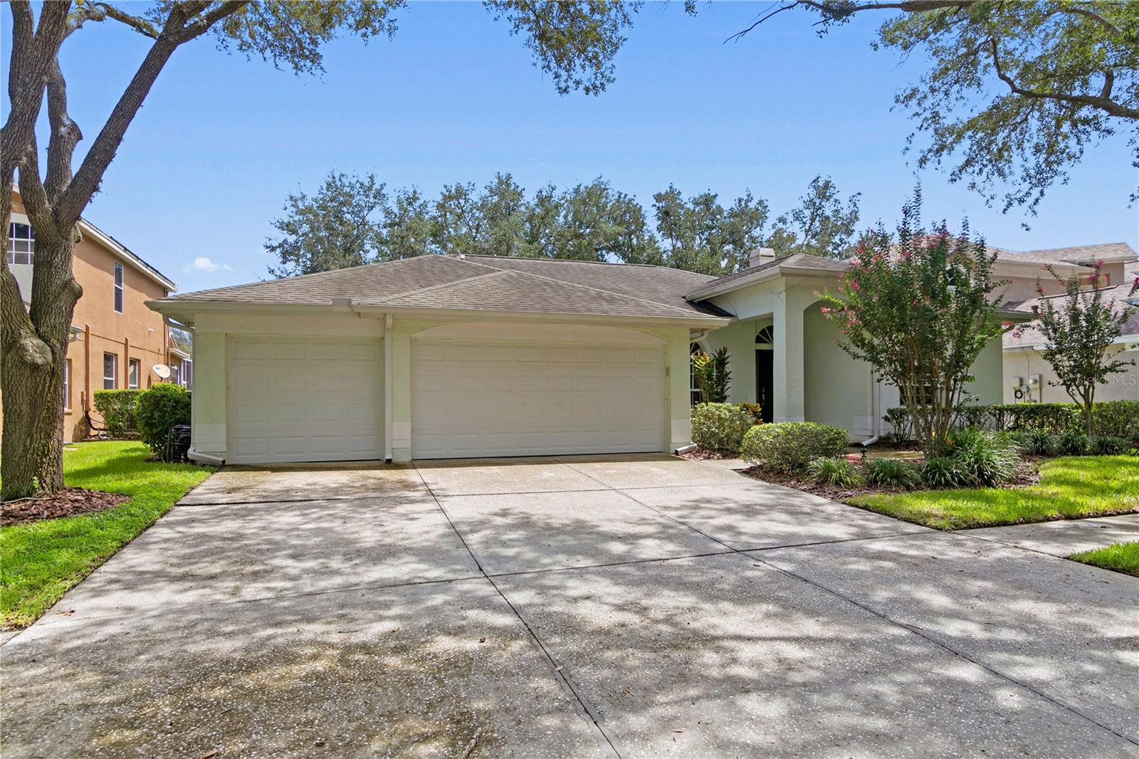 Photo of 17715 HAMPSHIRE OAK DRIVE TAMPA FL 33647