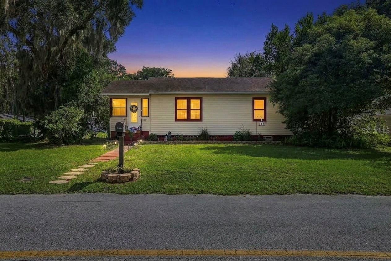 Photo of 614 W PENNSYLVANIA AVENUE DELAND FL 32720