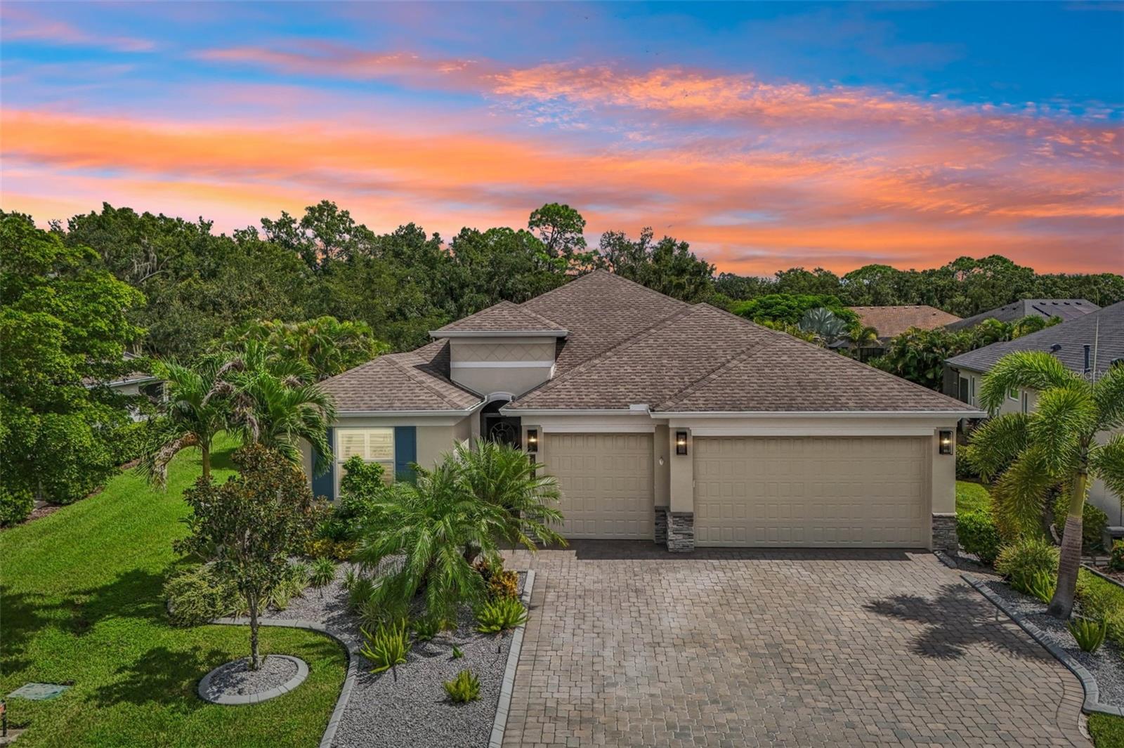 Photo of 825 HIMALAYAN RUN BRADENTON FL 34212