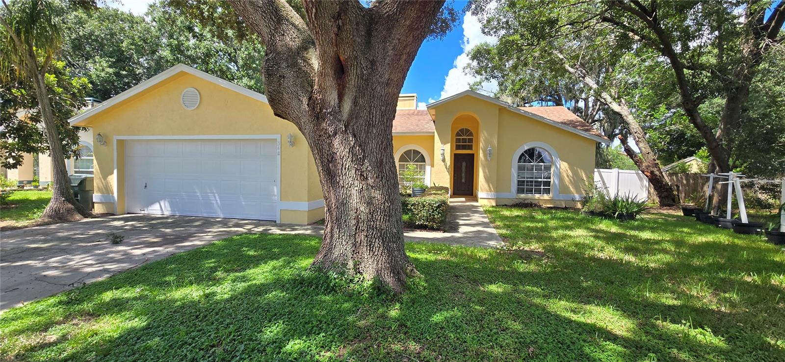 Photo of 348 VINEYARD DRIVE LAKELAND FL 33809