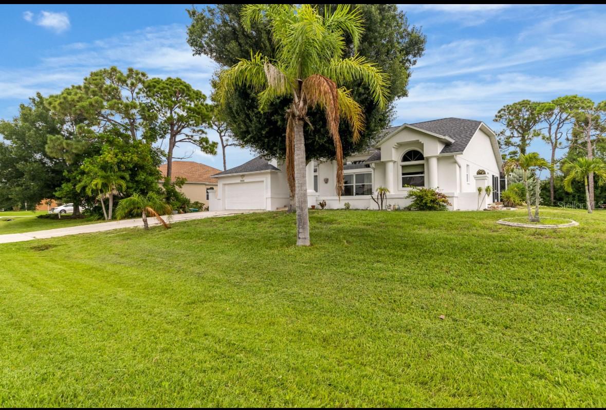Photo of 1040 BAY HARBOR DRIVE ENGLEWOOD FL 34224