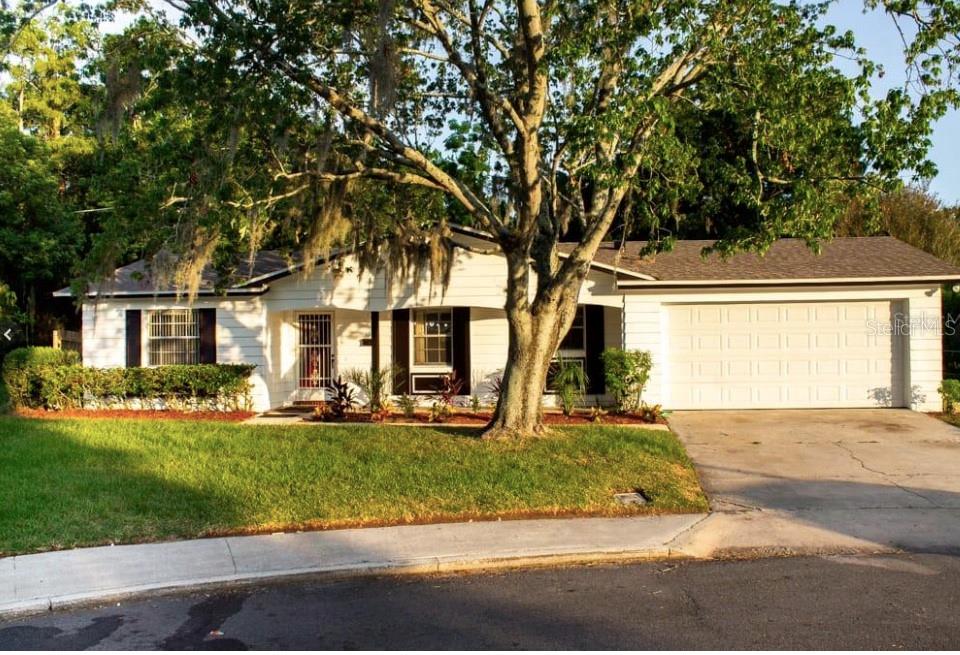 Photo of 2734 FIRESIDE COURT ORLANDO FL 32839