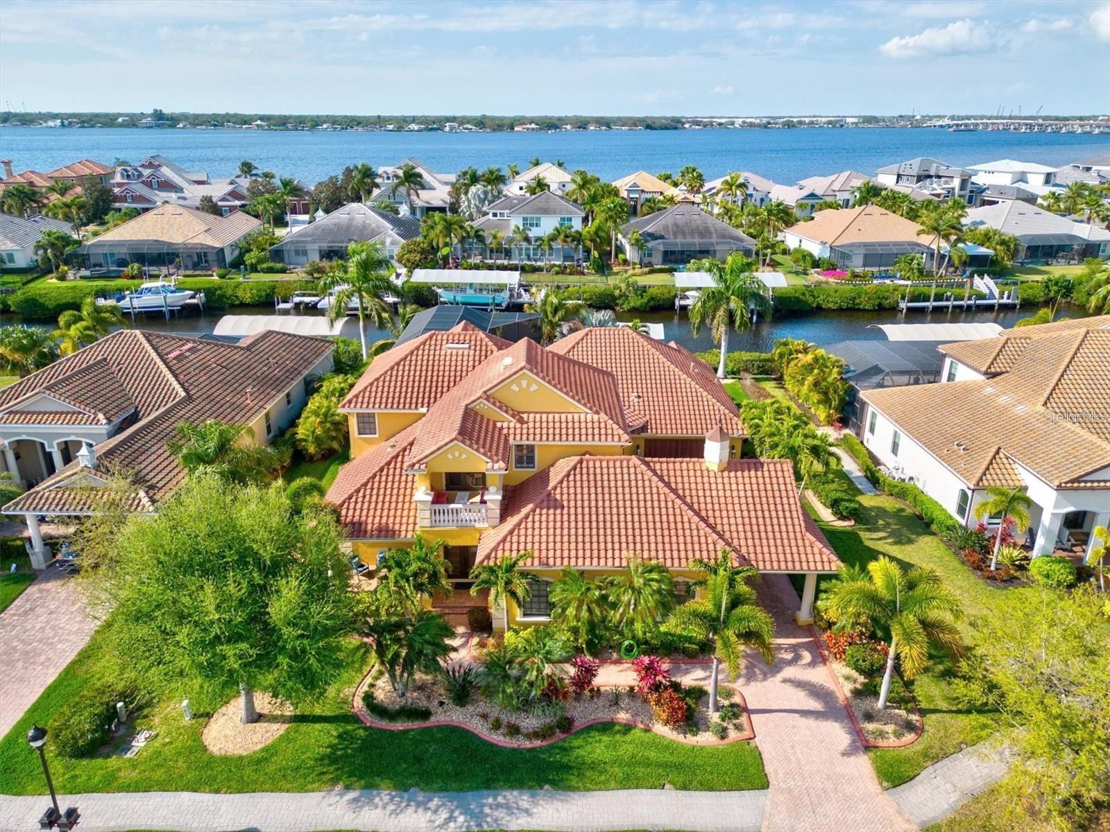 Photo of 540 FORE DRIVE BRADENTON FL 34208