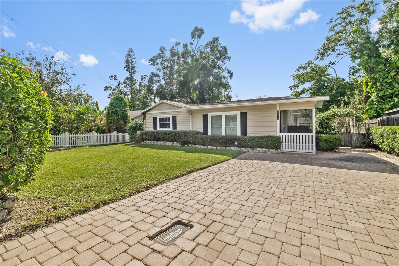 Photo of 6914 N LYNN AVENUE TAMPA FL 33604