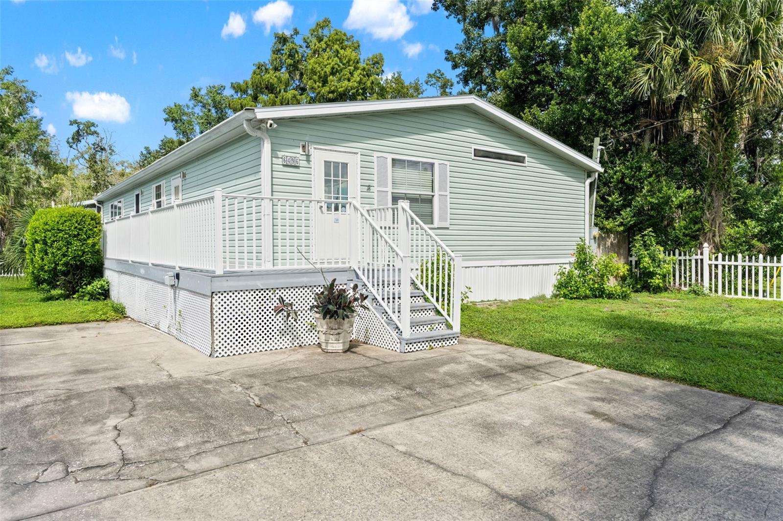 Photo of 6496 W RICHARD DRIVE WEEKI WACHEE FL 34607