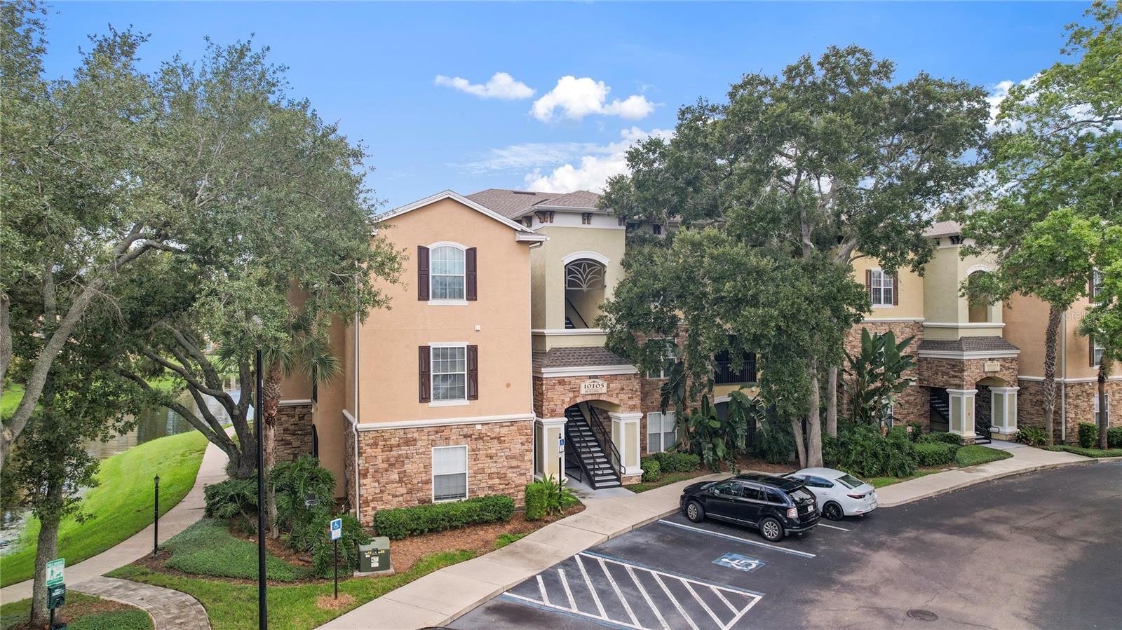 Photo of 10105 COURTNEY OAKS CIRCLE #203 TAMPA FL 33619