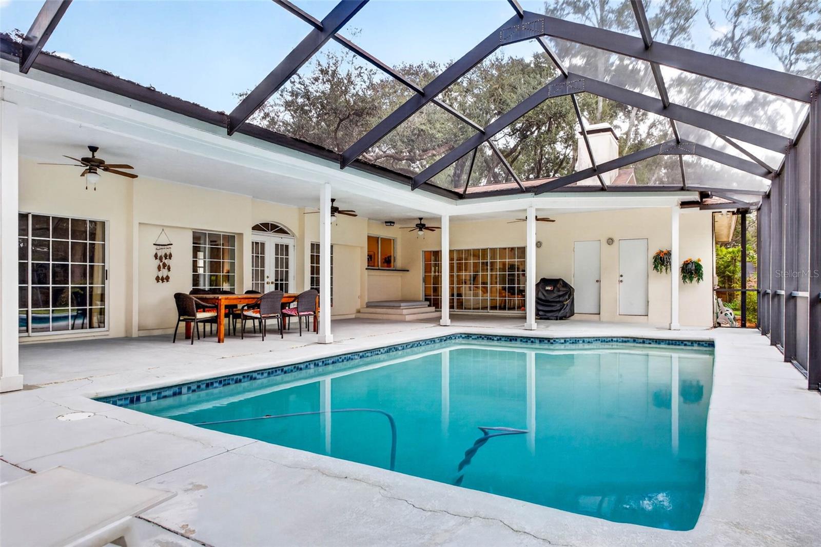 Photo of 513 GARRARD DRIVE TEMPLE TERRACE FL 33617