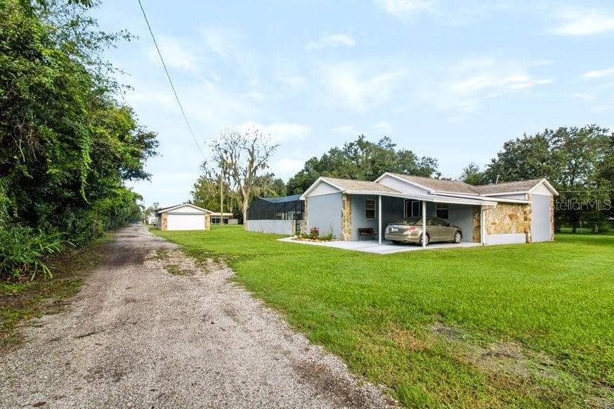 Photo of 13016 SOMERLOTT PLACE DOVER FL 33527