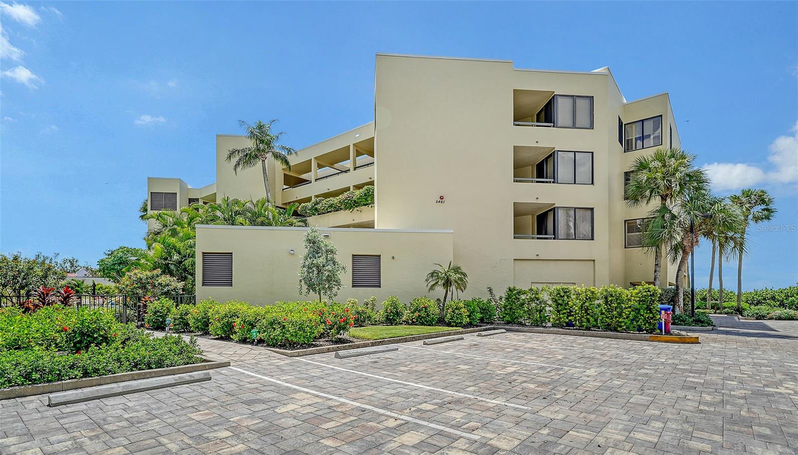 Photo of 5461 GULF OF MEXICO DRIVE #304 LONGBOAT KEY FL 34228