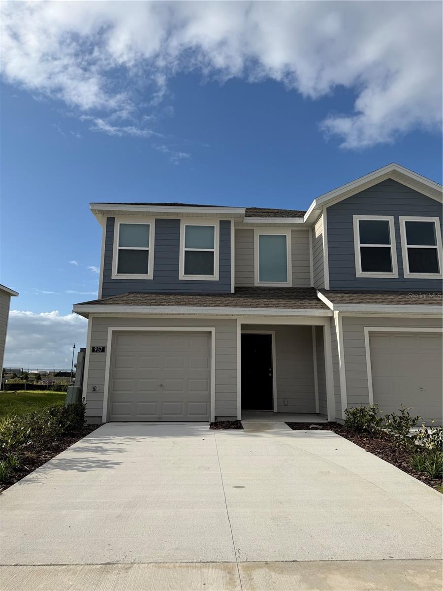 Photo of 957 PHOENIX STREET DAVENPORT FL 33837
