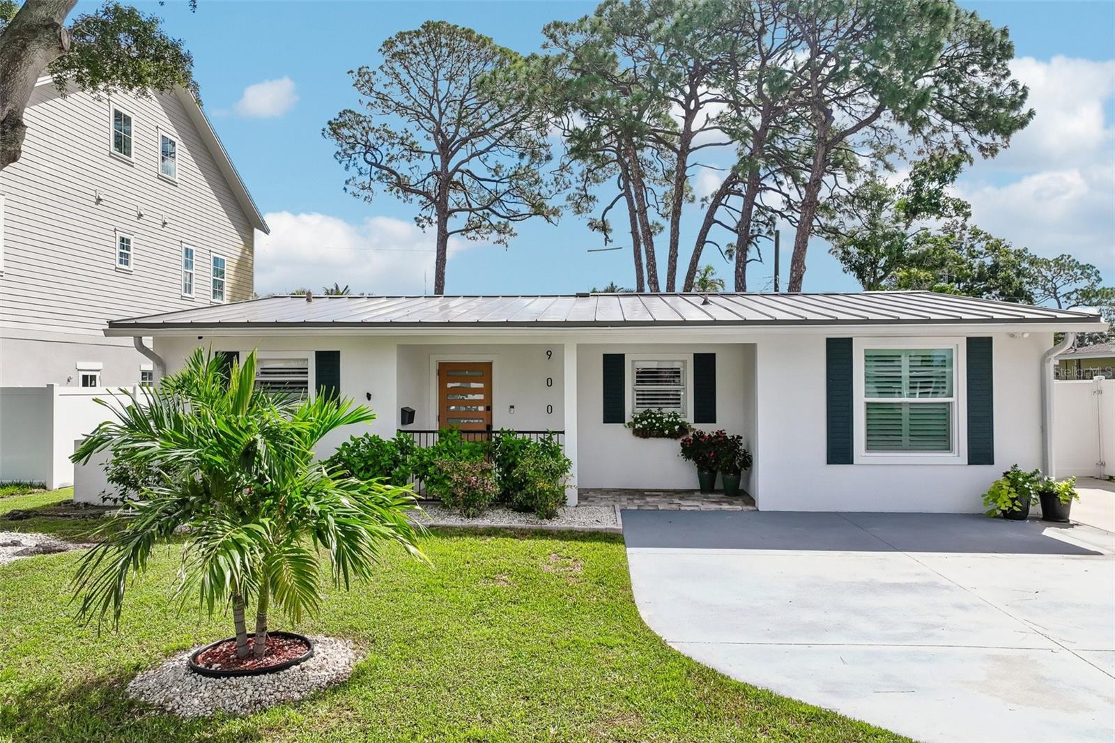Photo of 9001 BAY STREET ST PETERSBURG FL 33702