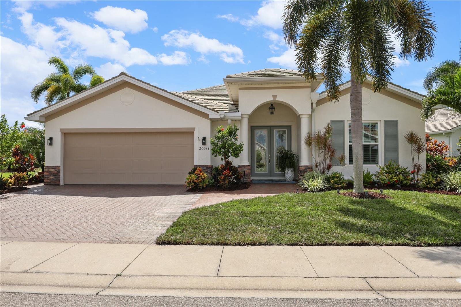 Photo of 20844 CASTLE PINES COURT NORTH FORT MYERS FL 33917
