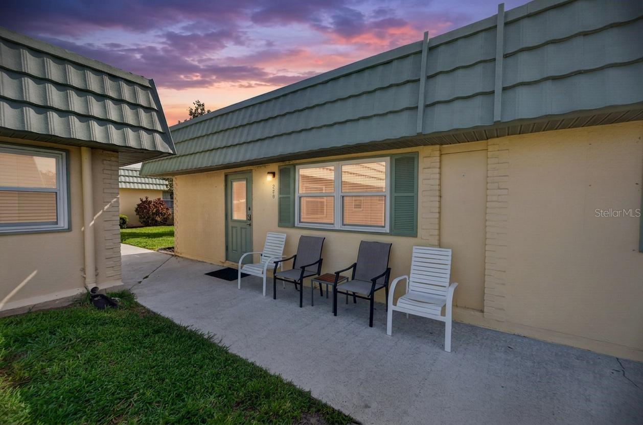 Photo of 102 CAMBRIDGE TRAIL #220 SUN CITY CENTER FL 33573