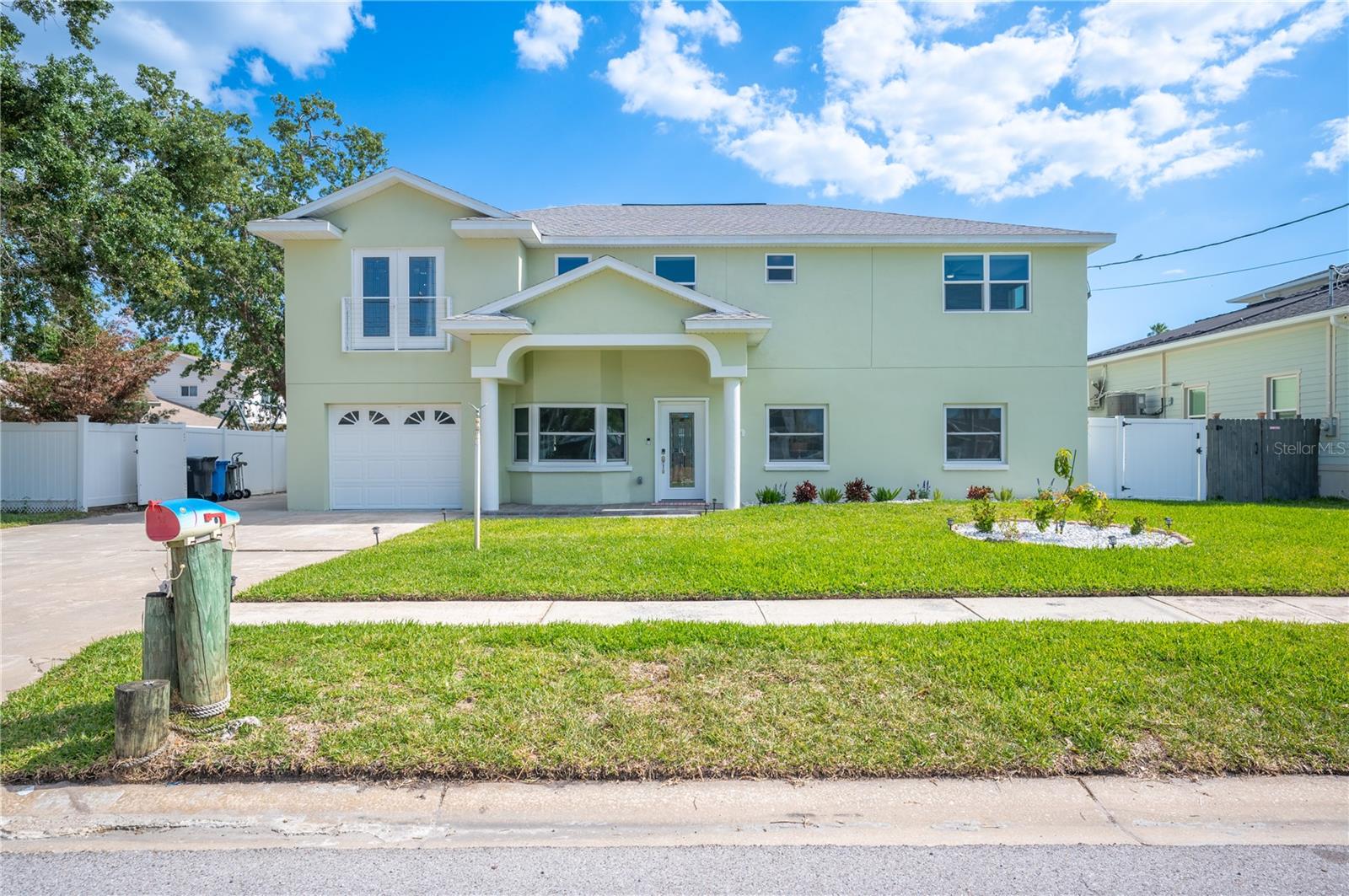 Photo of 8704 BAY CREST LANE TAMPA FL 33615