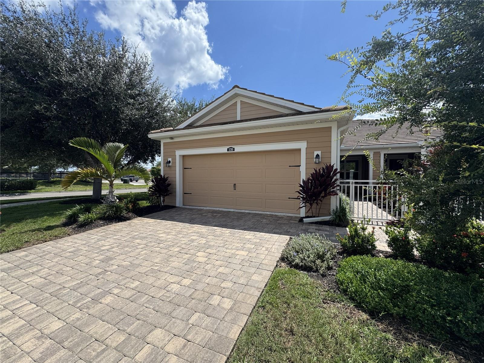Photo of 11789 TAPESTRY LANE VENICE FL 34293