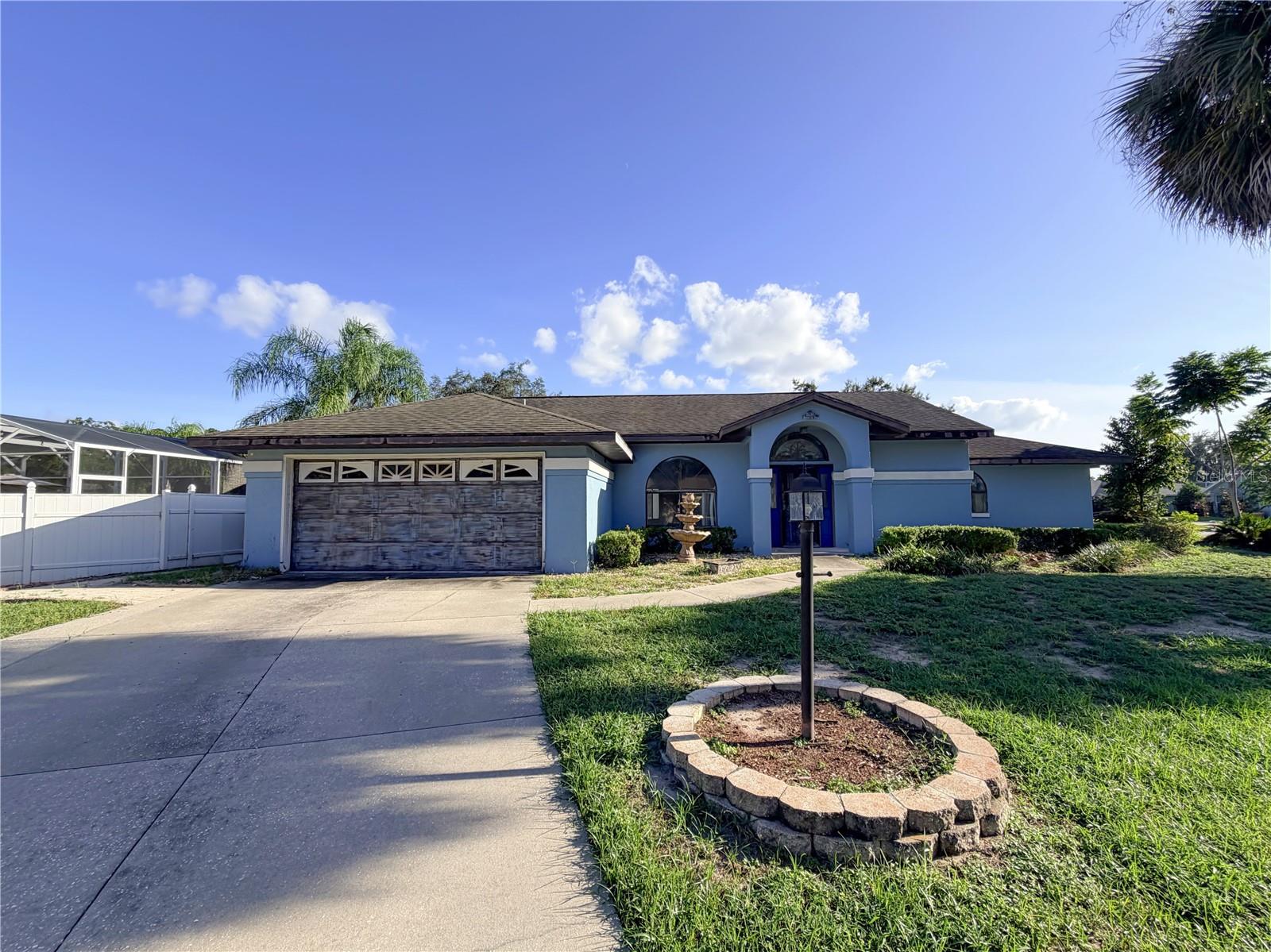 Photo of 11240 FOUNTAIN LAKE BOULEVARD LEESBURG FL 34788