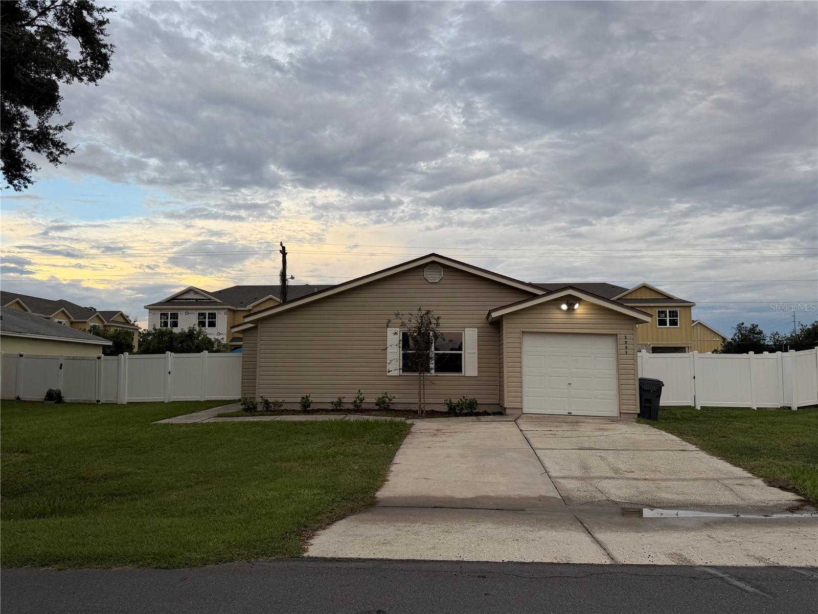 Photo of 1331 PRIMROSE COURT LAKELAND FL 33811