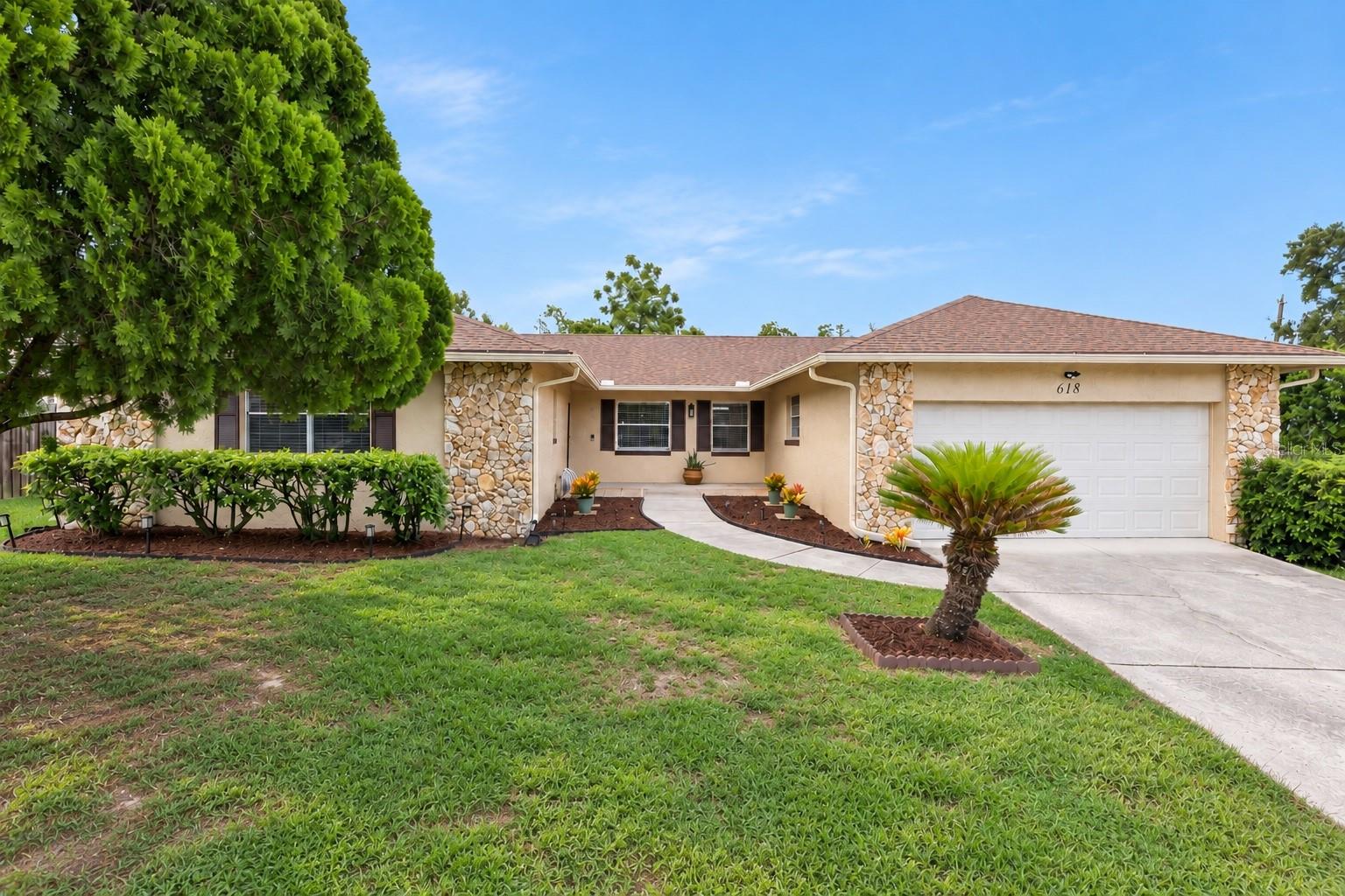 Photo of 618 HATTAWAY DRIVE ALTAMONTE SPRINGS FL 32701