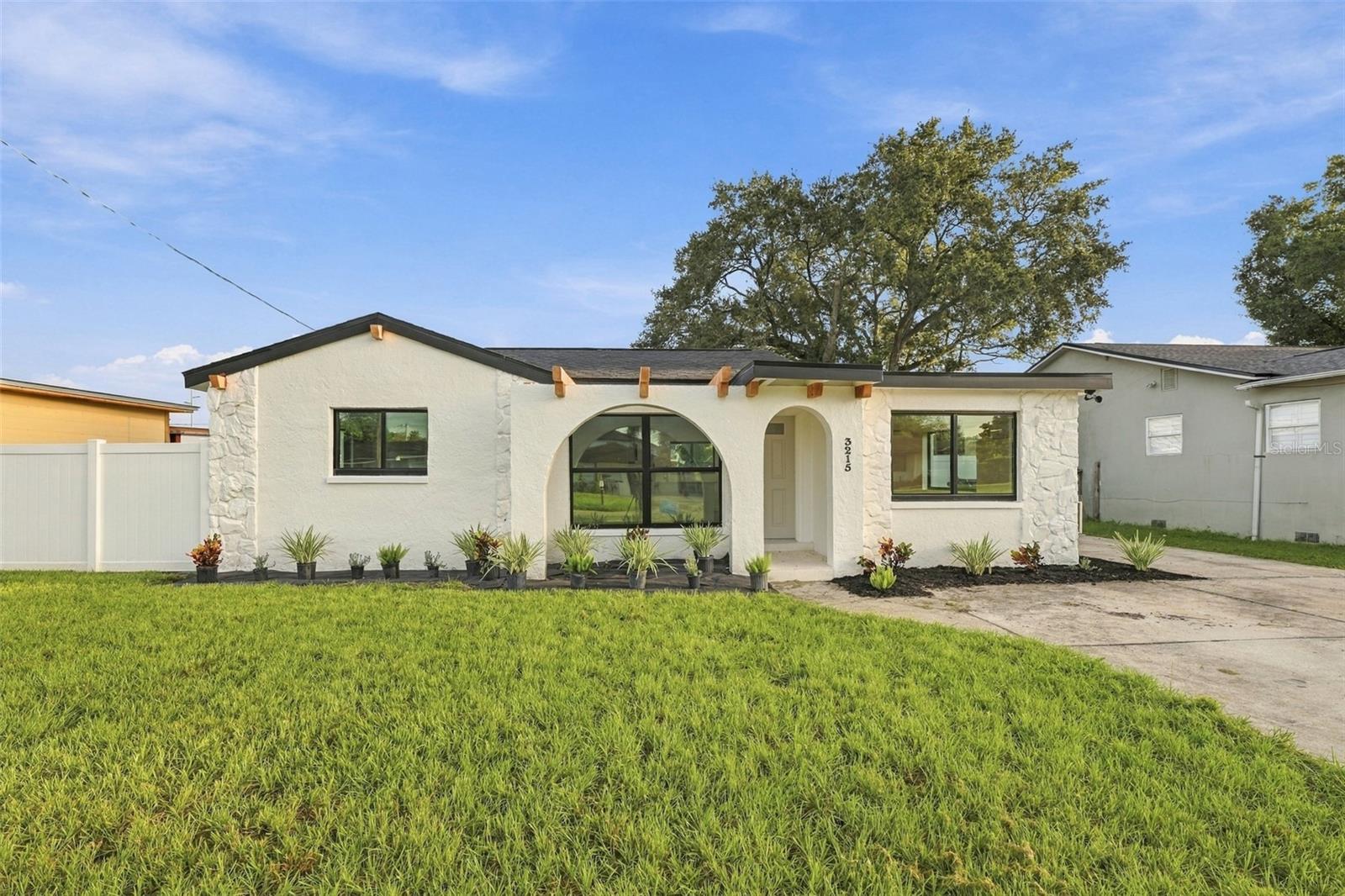 Photo of 3215 W DEWEY STREET TAMPA FL 33607