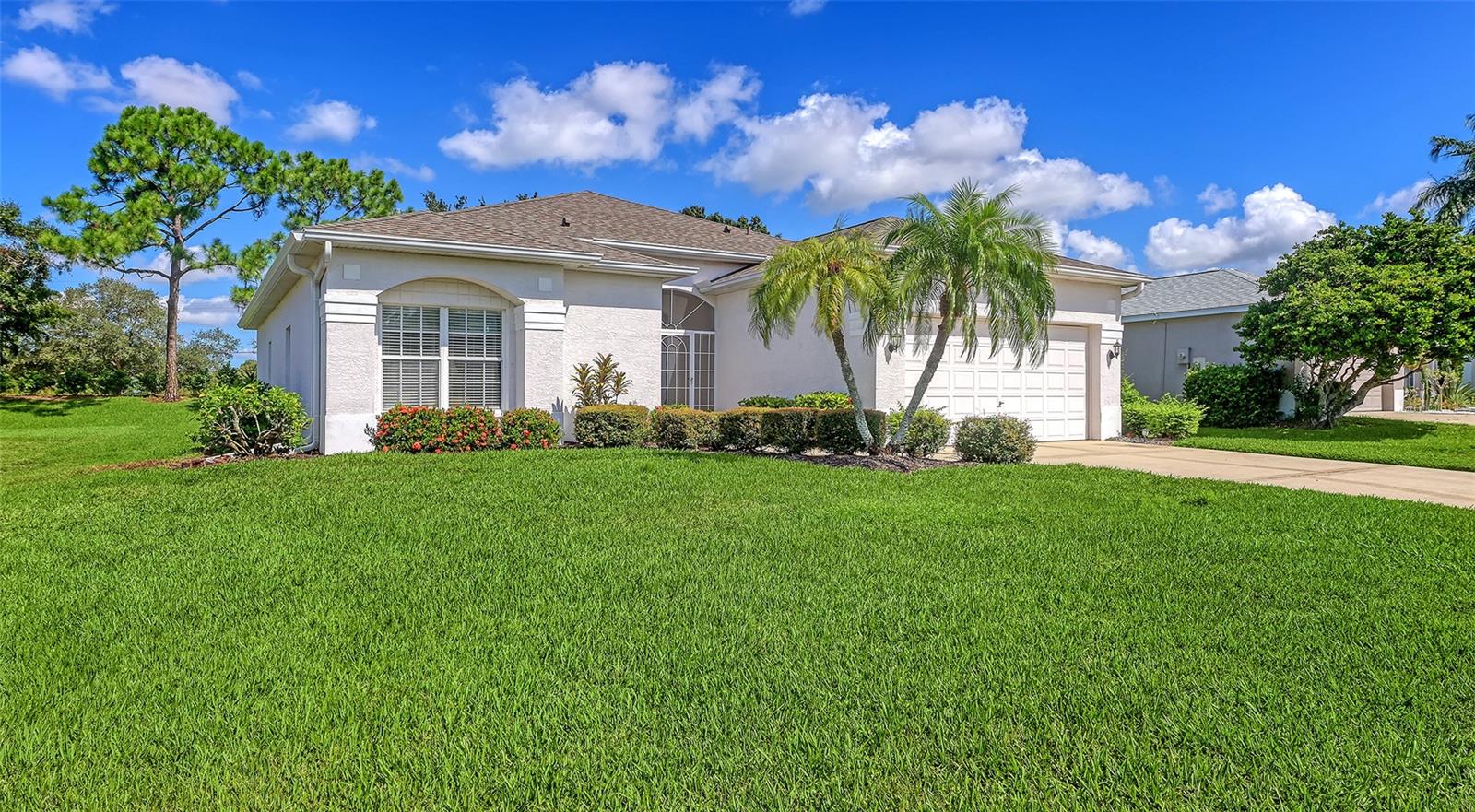 Photo of 4933 THAMES LANE SARASOTA FL 34238