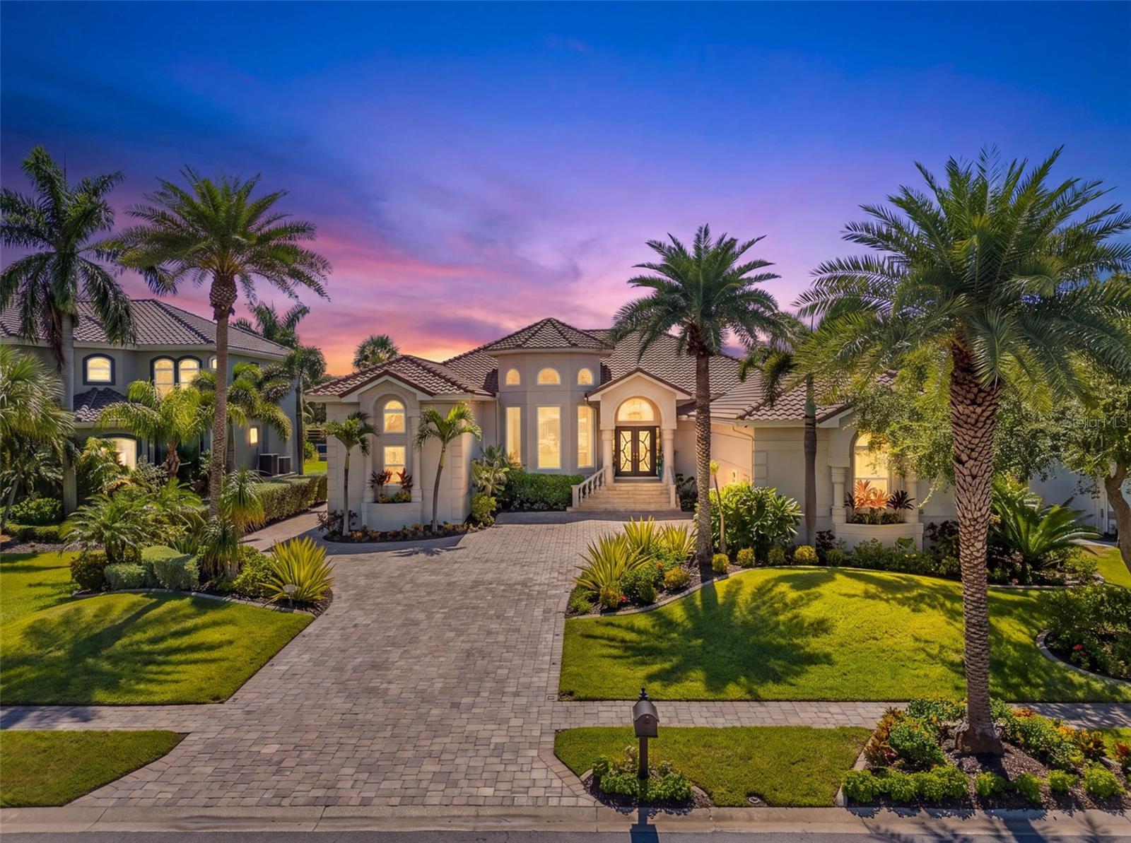 Photo of 6320 PASADENA POINT BOULEVARD GULFPORT FL 33707