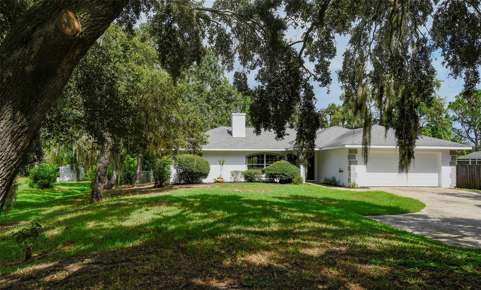 Photo of 12525 PINE GLEN DRIVE LEESBURG FL 34788
