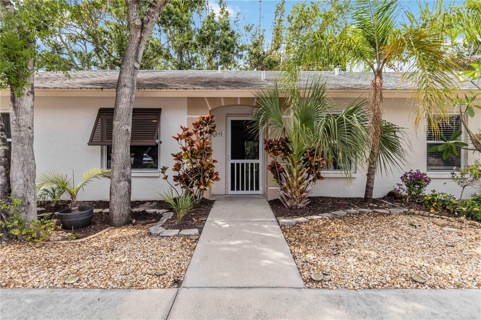 Photo of 642 N JEFFERSON AVENUE #13 SARASOTA FL 34237