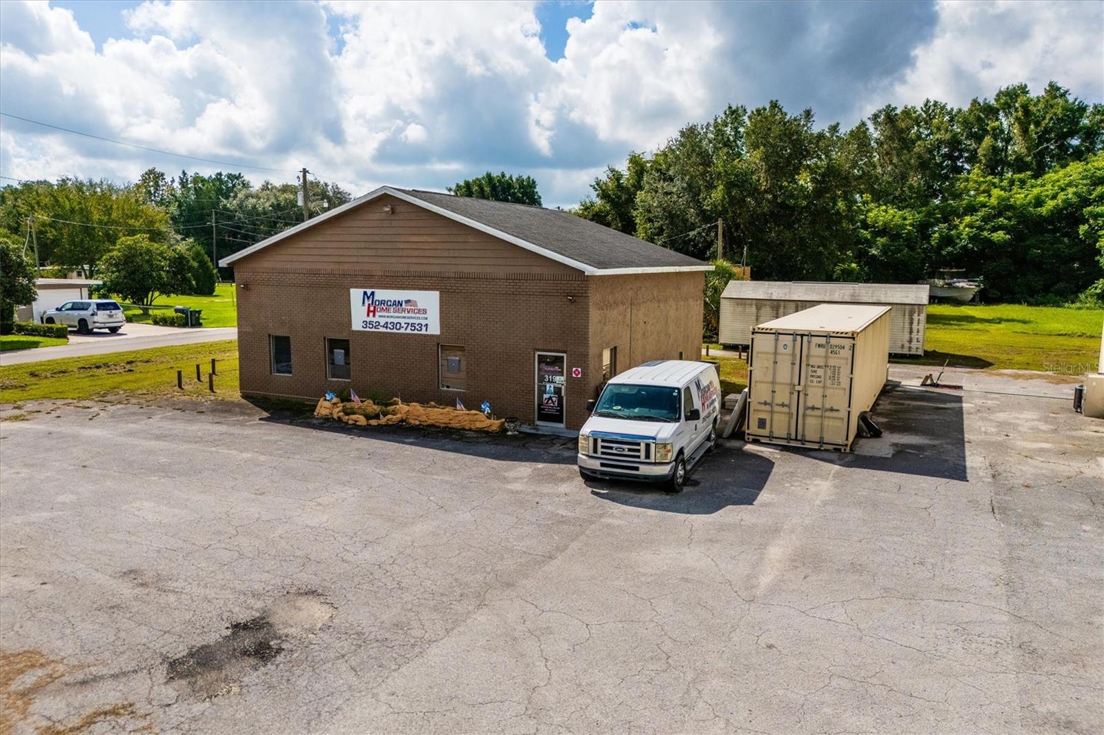 Photo of 319 W SEMINOLE AVENUE BUSHNELL FL 33513